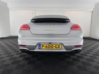 Porsche Panamera – thumbnail 3