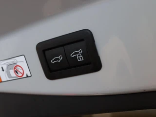 Toyota C-HR – thumbnail 13