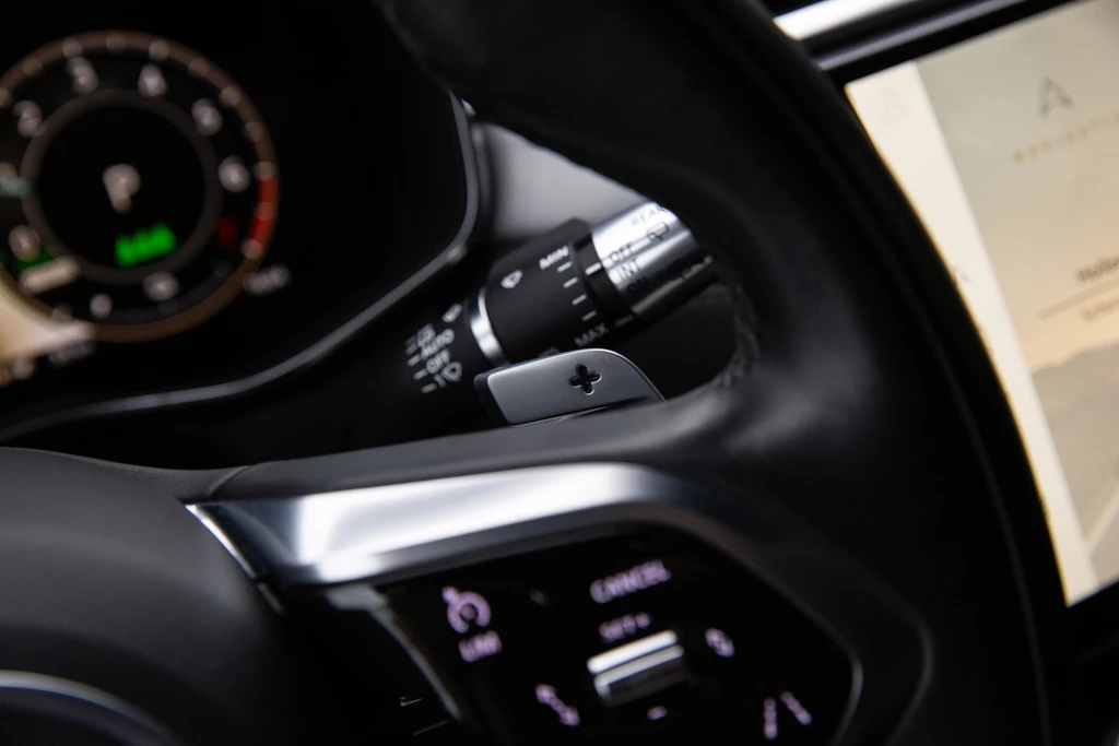 Jaguar F-PACE – foto 12
