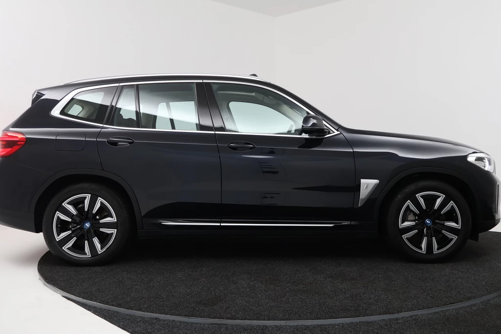 BMW iX3 – foto 6