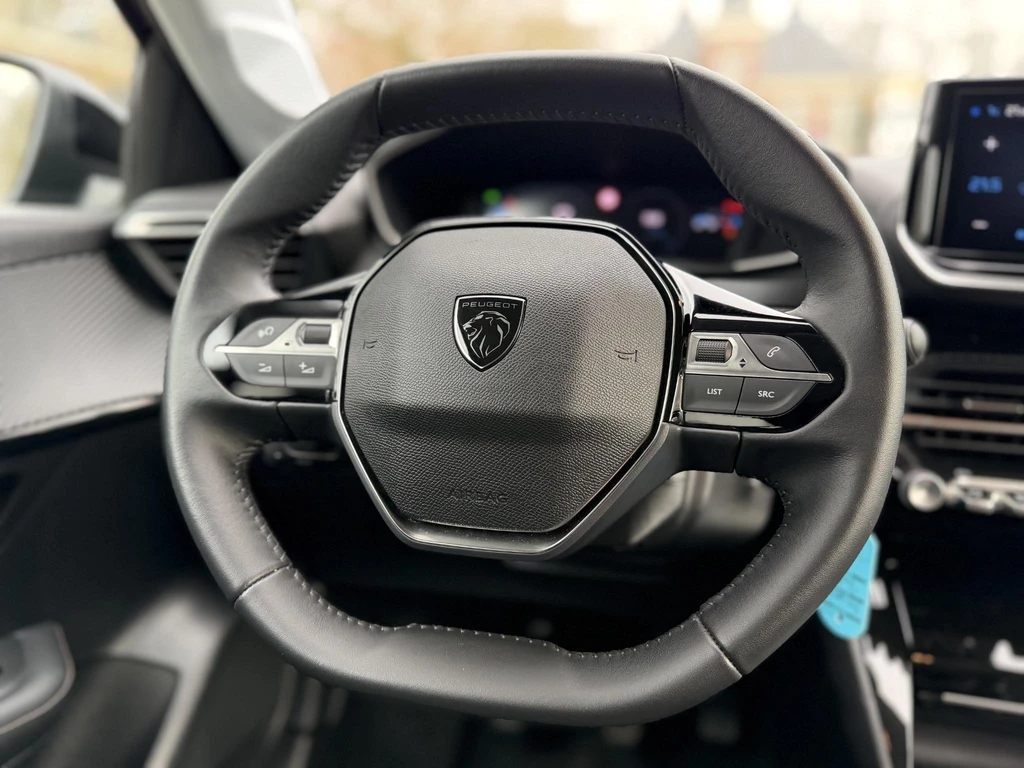 Peugeot 208 – foto 13