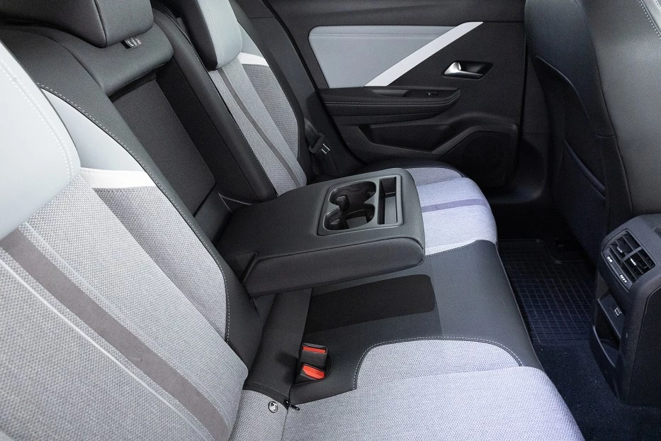 Opel Astra – foto 19