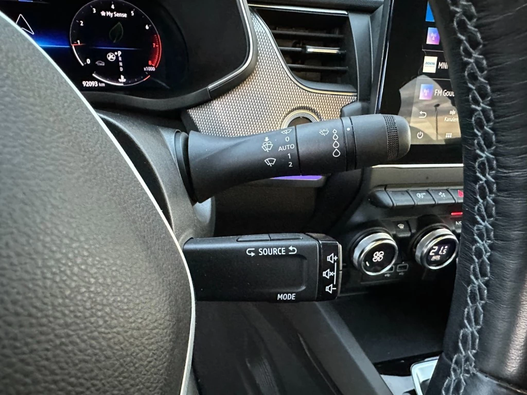 Renault Arkana – foto 24