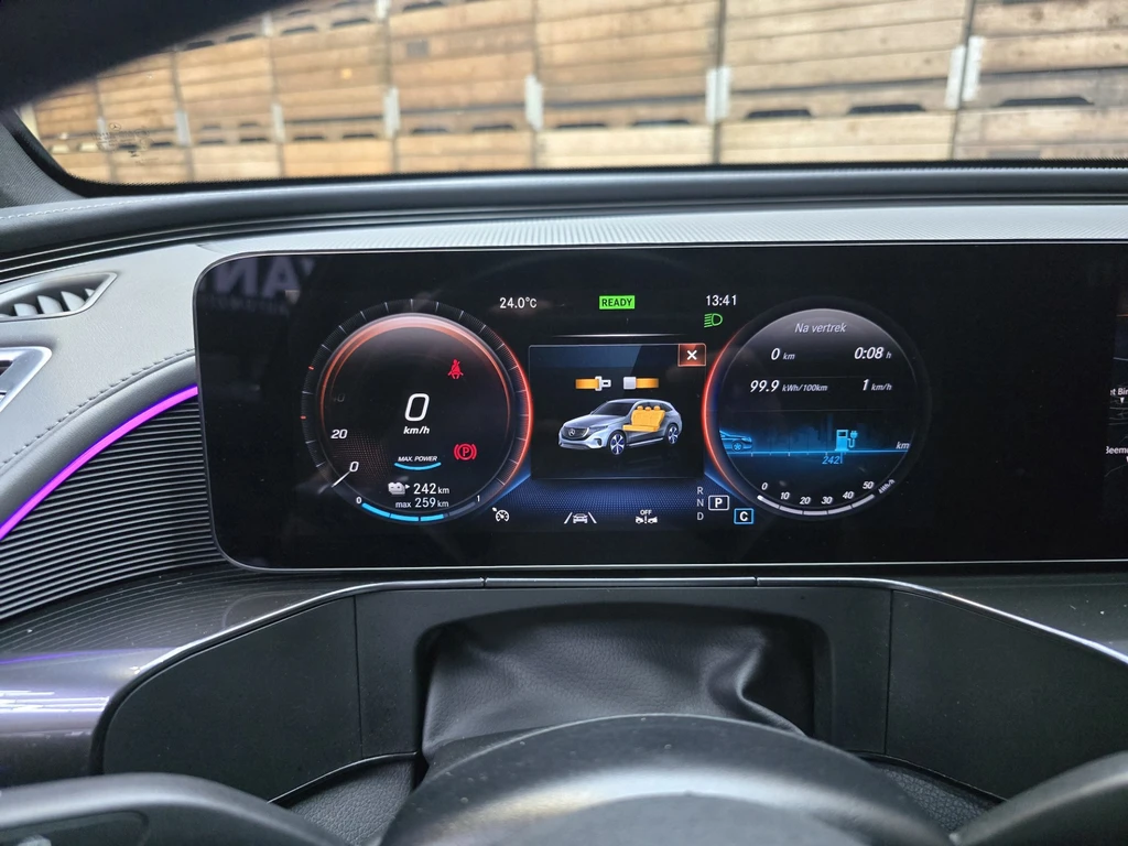 Mercedes-Benz EQC – foto 19