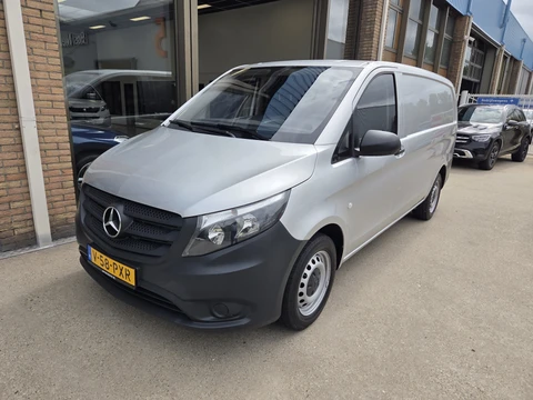 Mercedes-Benz Vito 110 CDI Lang Werkplaats inrichting Achteruitrijcamera Verwarmdevoorstoel
