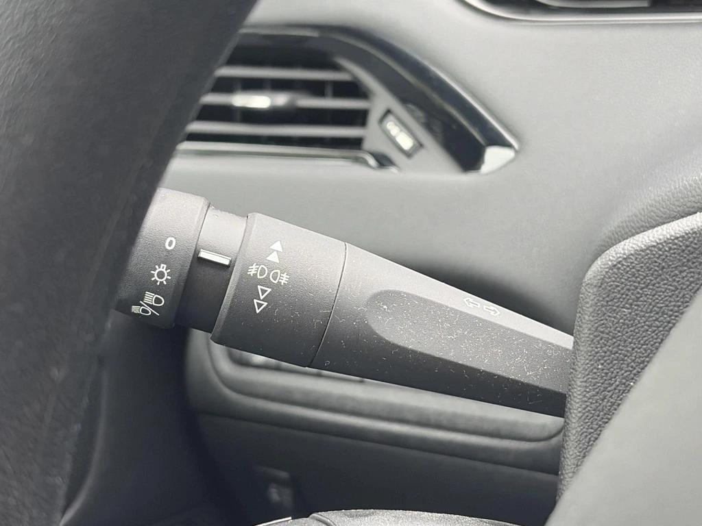 Peugeot 208 – foto 30