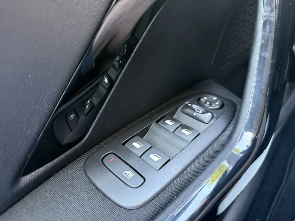 Peugeot 208 – foto 32