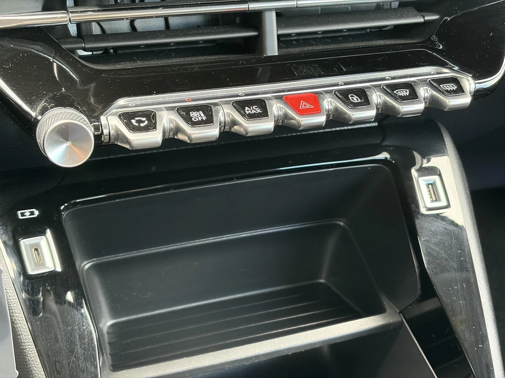 Peugeot 208 – foto 23