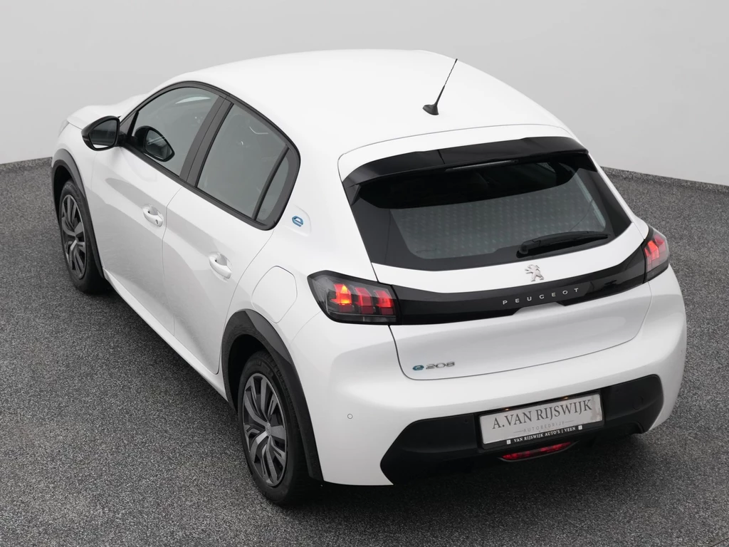 Peugeot e-208 – foto 8