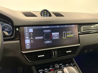 Porsche Cayenne – thumbnail 40