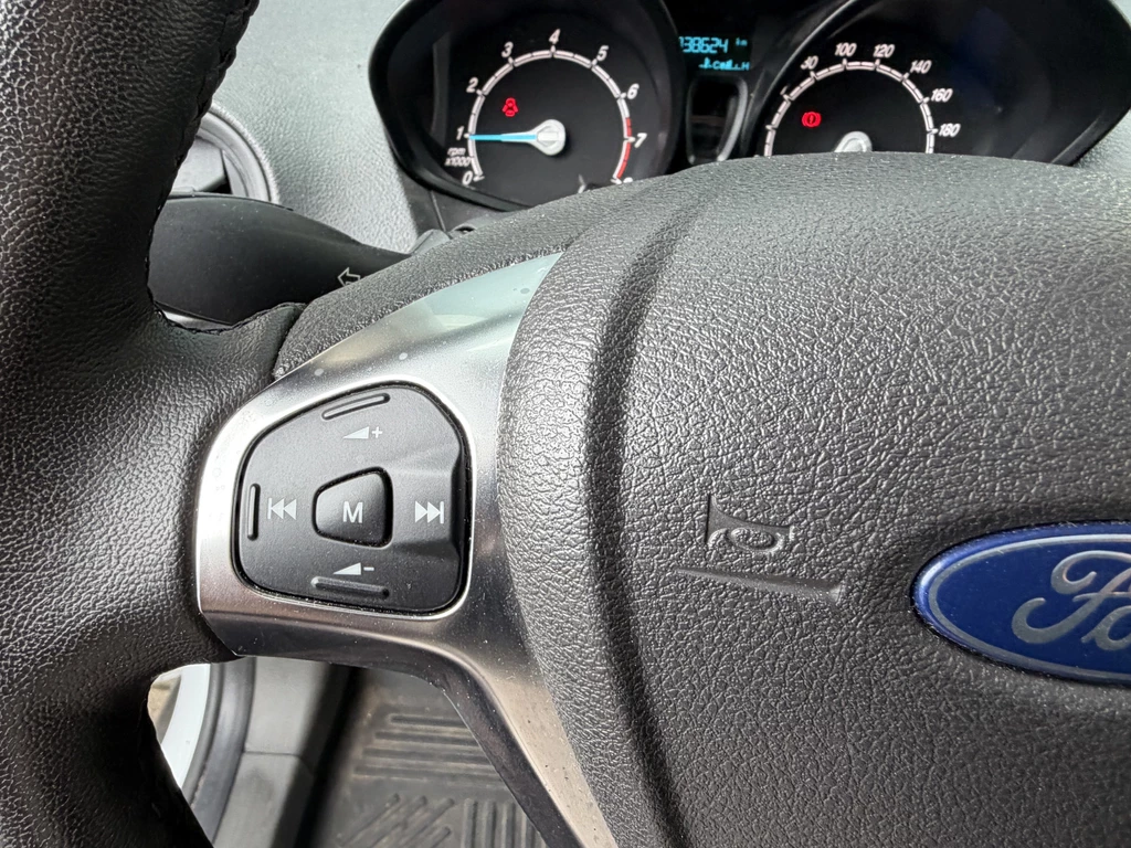 Ford Transit Courier – foto 26