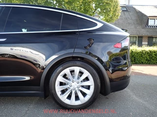 Tesla Model X – thumbnail 10