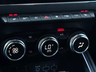 Renault Clio – thumbnail 25