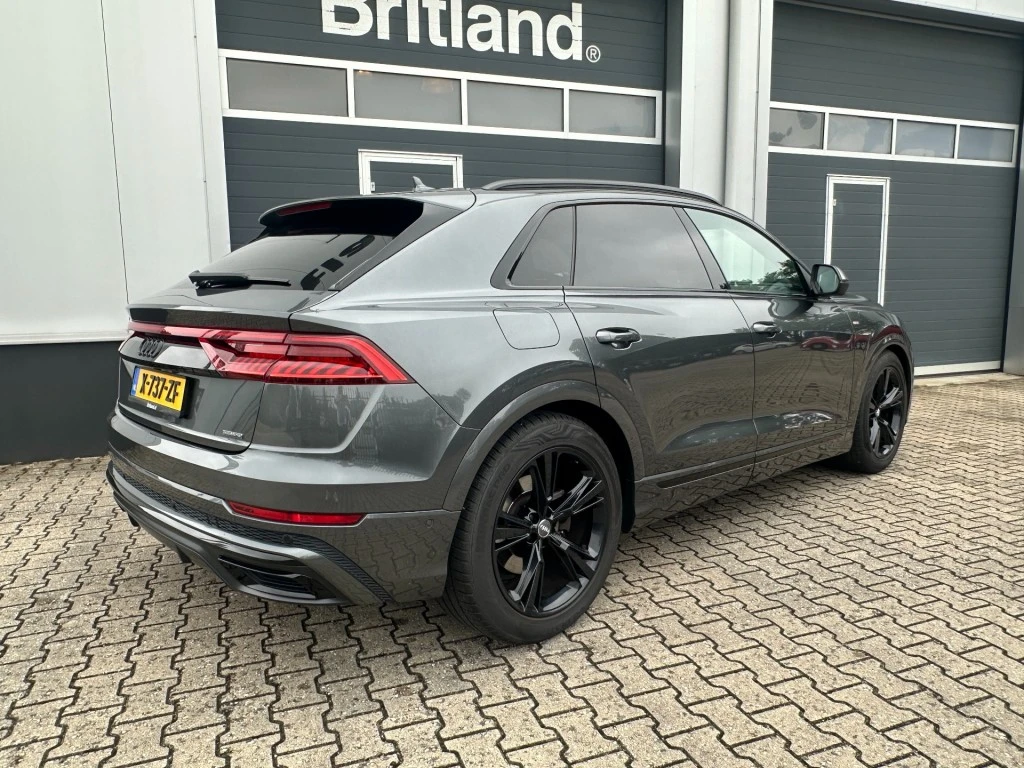 Audi Q8 – foto 4