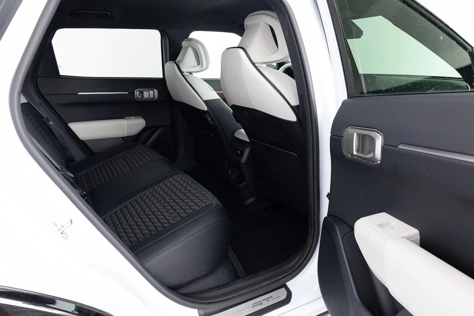 Kia EV4 – foto 15