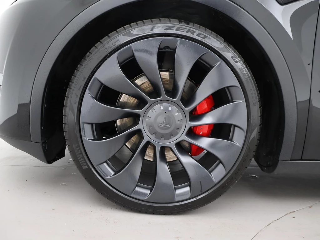 Tesla Model Y – foto 14