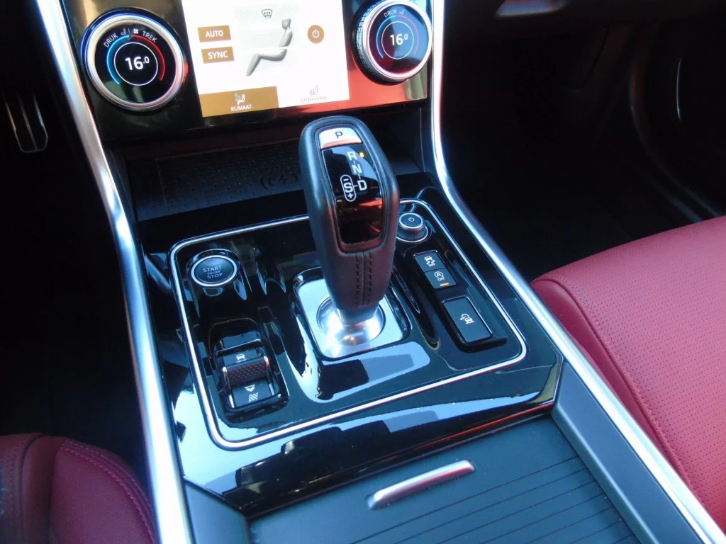 Jaguar XE – foto 27