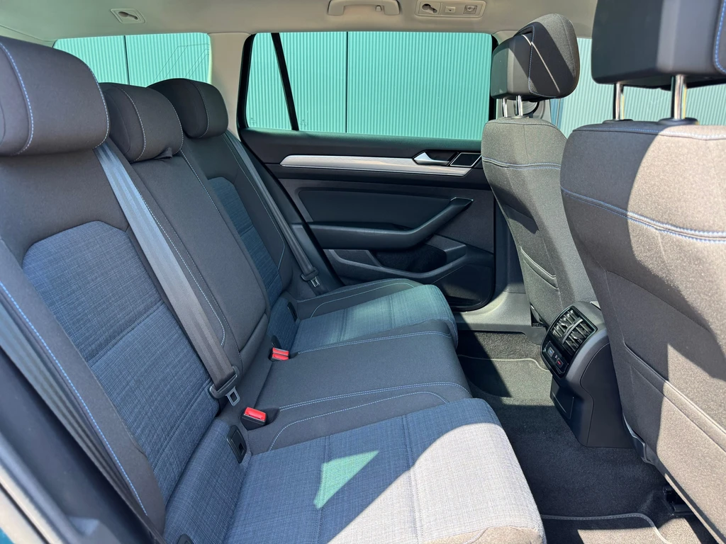 Volkswagen Passat – foto 21