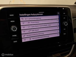 Volkswagen T-Roc – thumbnail 29