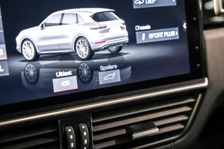 Porsche Cayenne – thumbnail 48