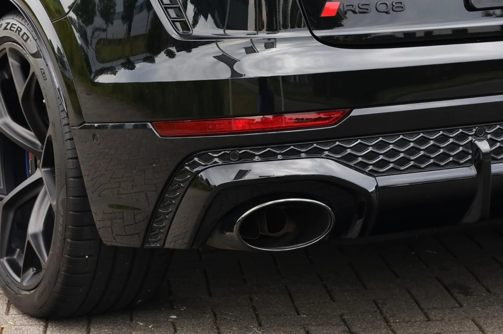 Audi RSQ8 – foto 16