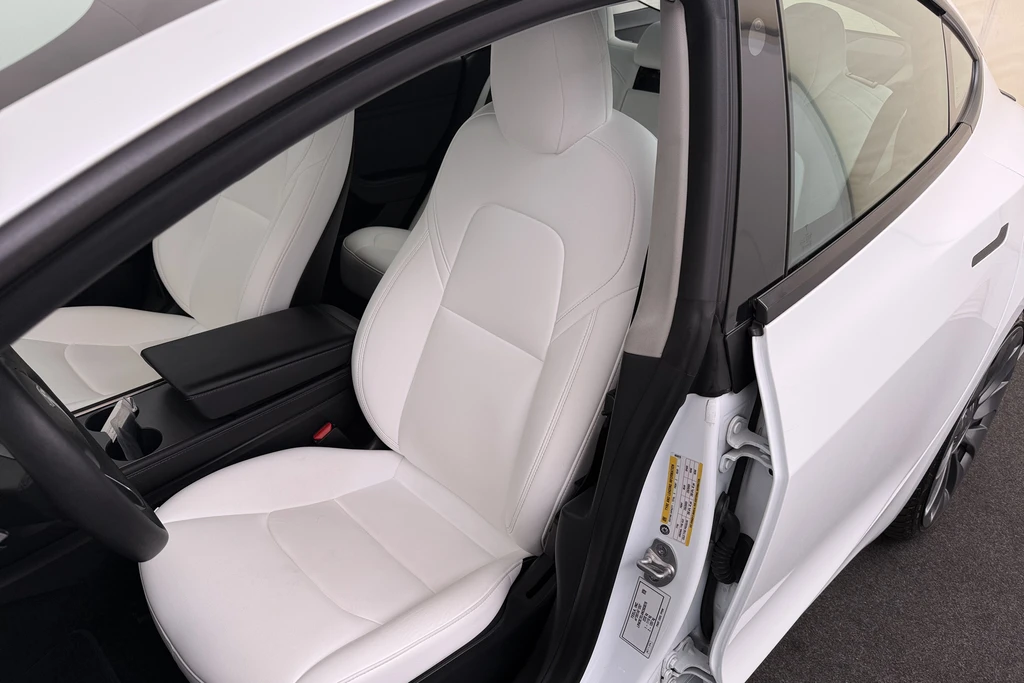 Tesla Model 3 – foto 9