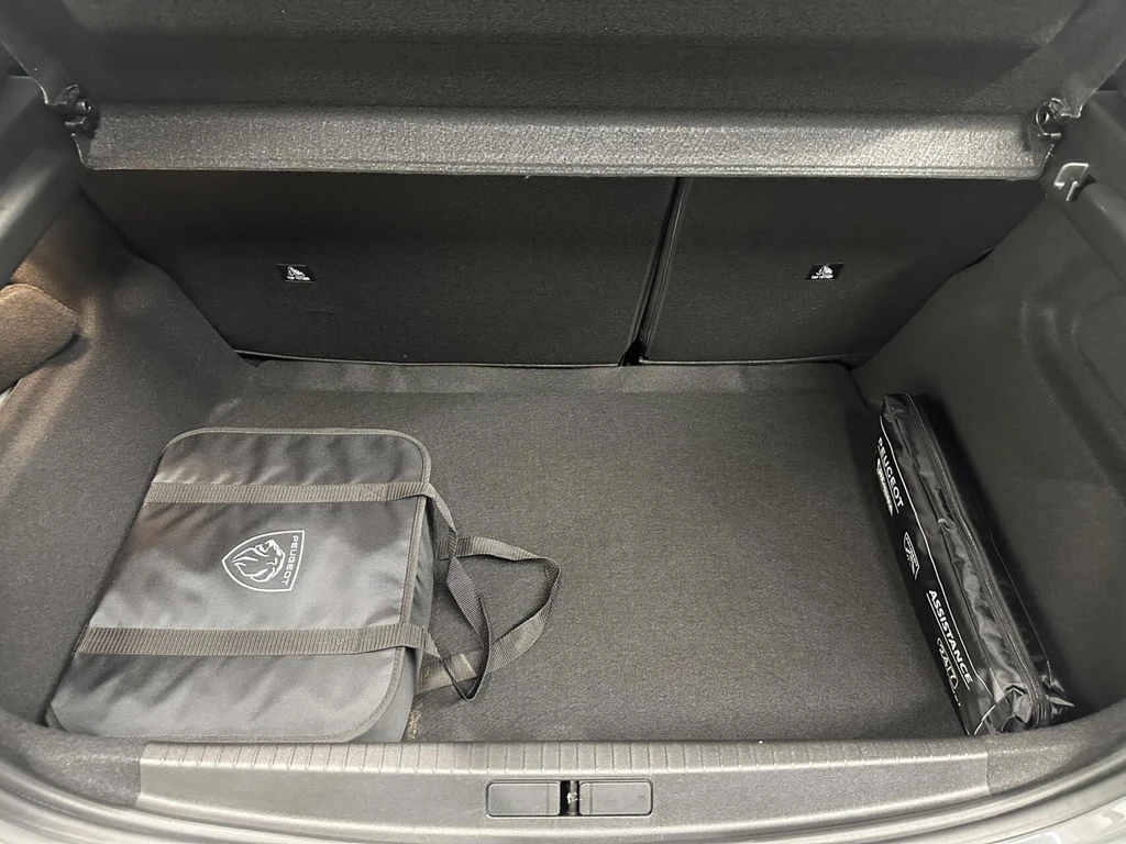 Peugeot e-208 – foto 45