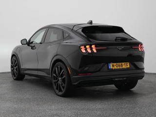 Ford Mustang Mach-E – thumbnail 4
