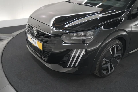 Peugeot 208 1.2 Hybrid 145 e-DCS6 GT | Alcantara Pakket | Camera | Apple Carplay | Stoelverwarming