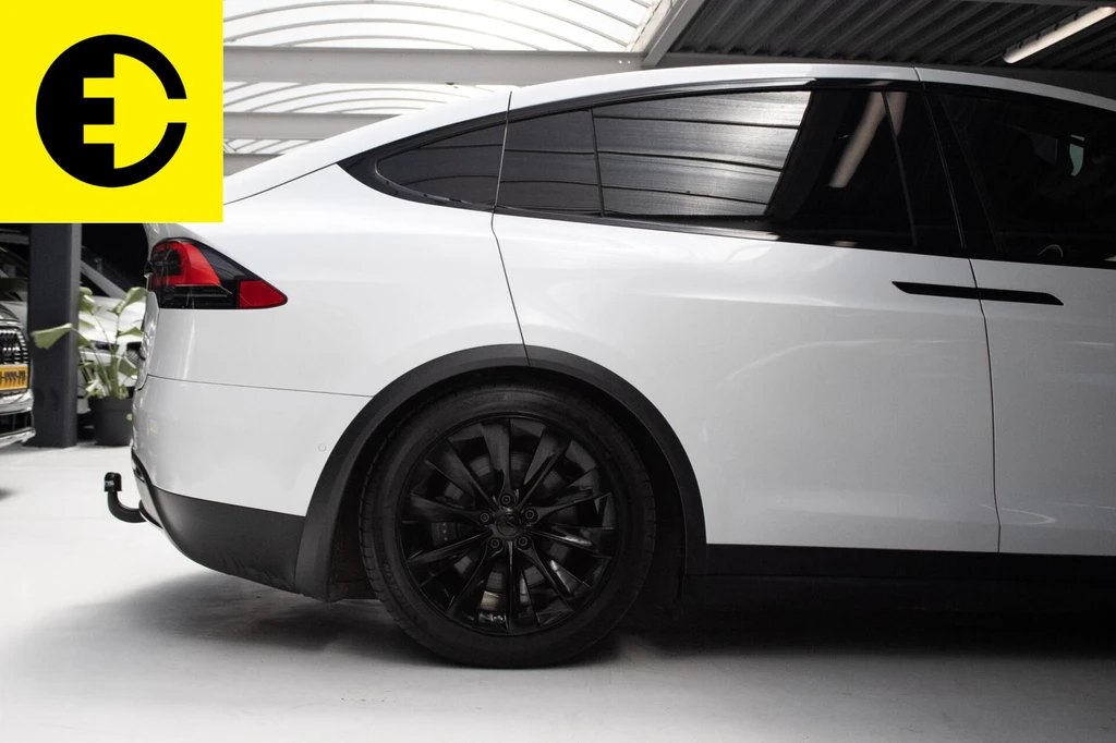 Tesla Model X – foto 35