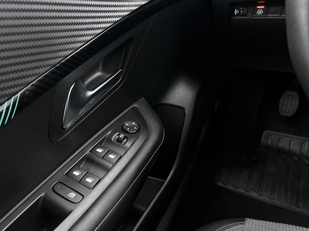 Peugeot 208 – foto 32