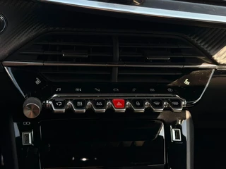 Peugeot 208 – thumbnail 23