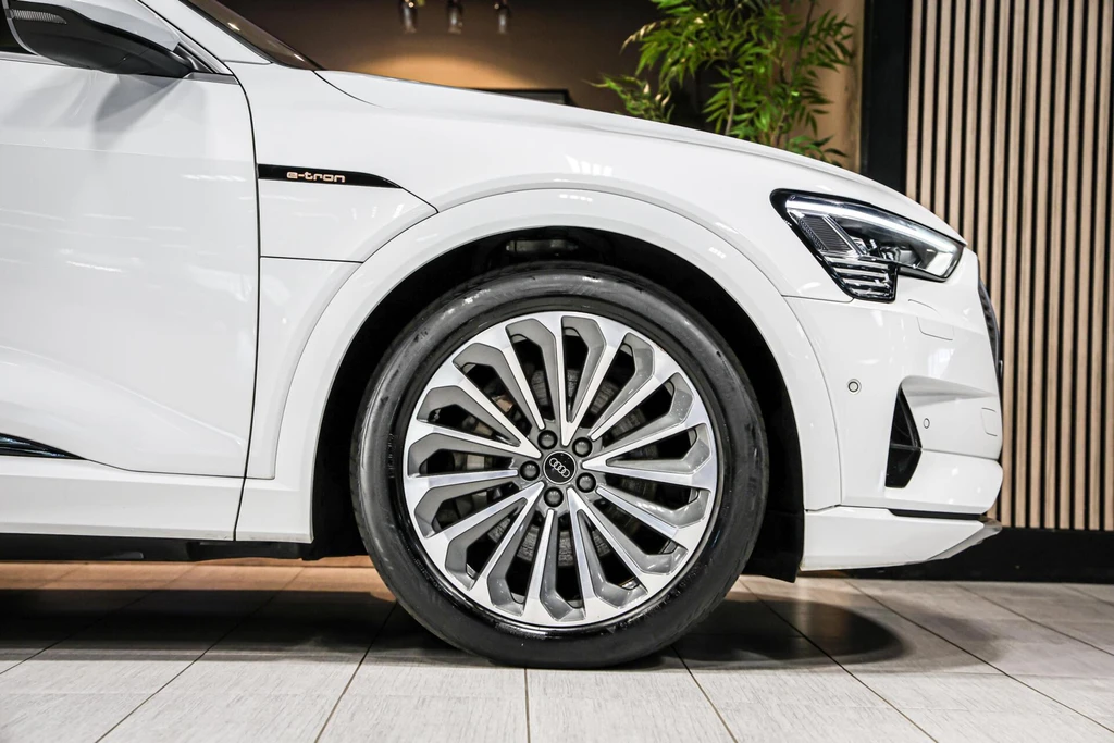 Audi e-tron – foto 19