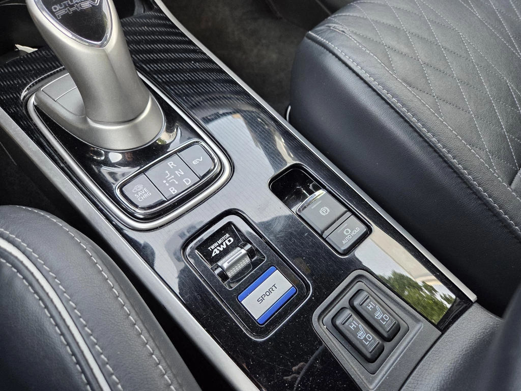 Mitsubishi Outlander – foto 21