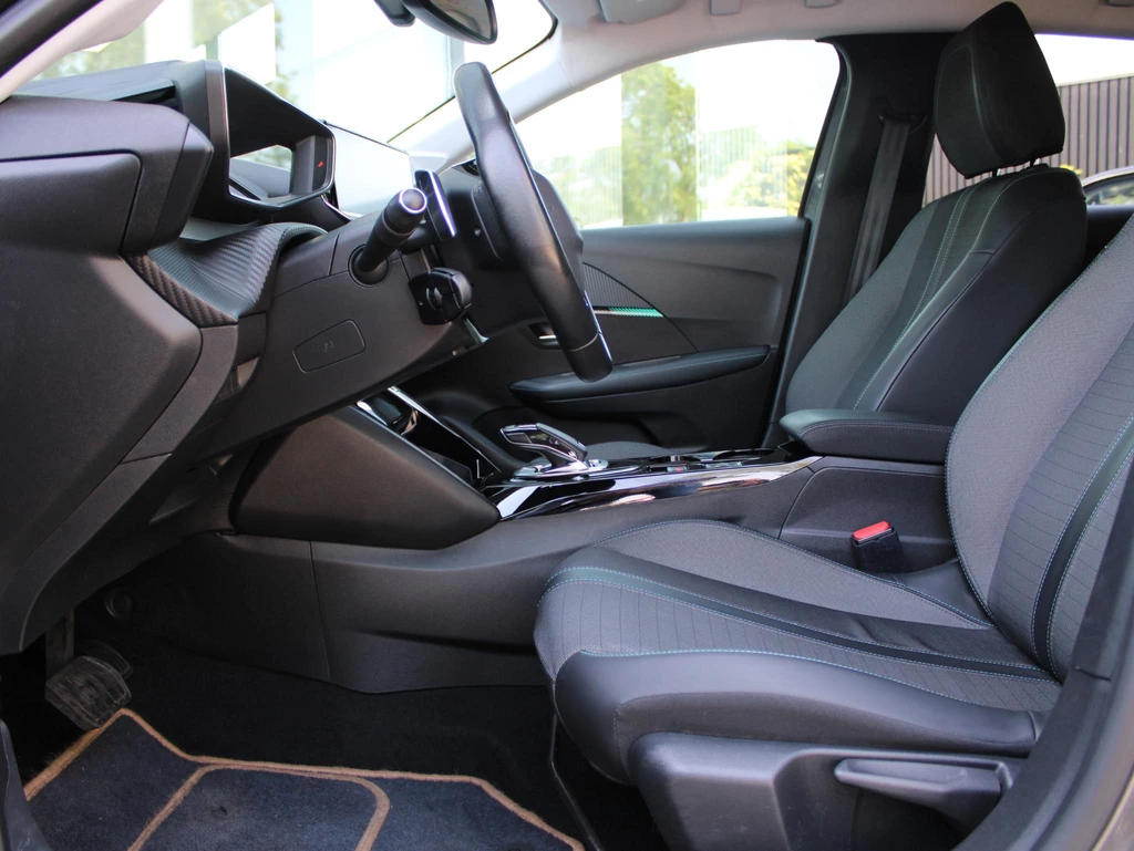 Peugeot 208 – foto 13