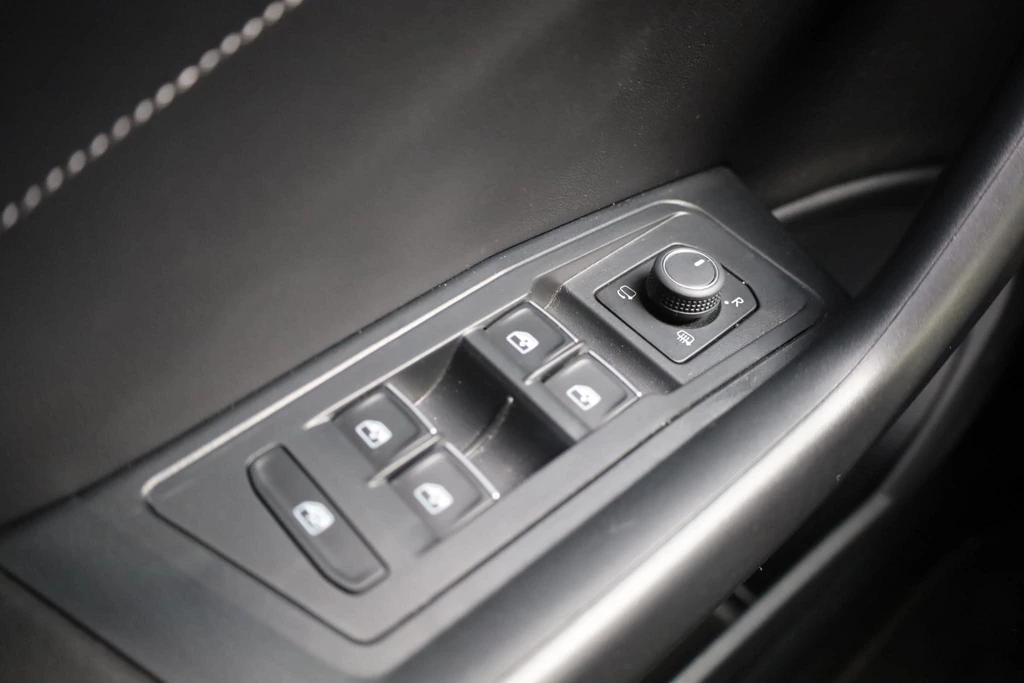 Volkswagen T-Roc – foto 11
