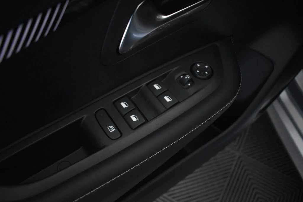 Peugeot 208 – foto 28