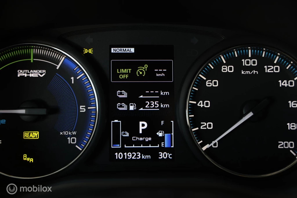 Mitsubishi Outlander – foto 20