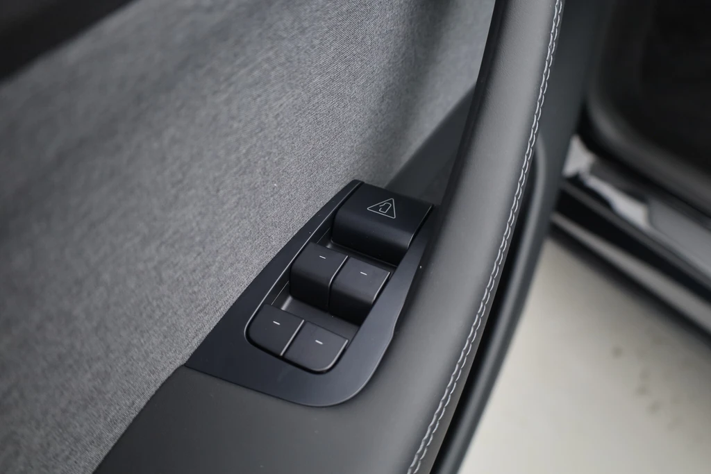 Tesla Model Y – foto 8