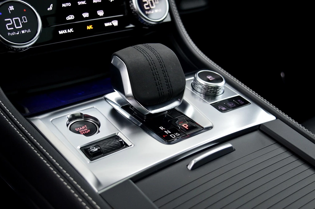 Jaguar F-PACE – foto 33