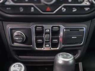 Jeep Wrangler – thumbnail 58
