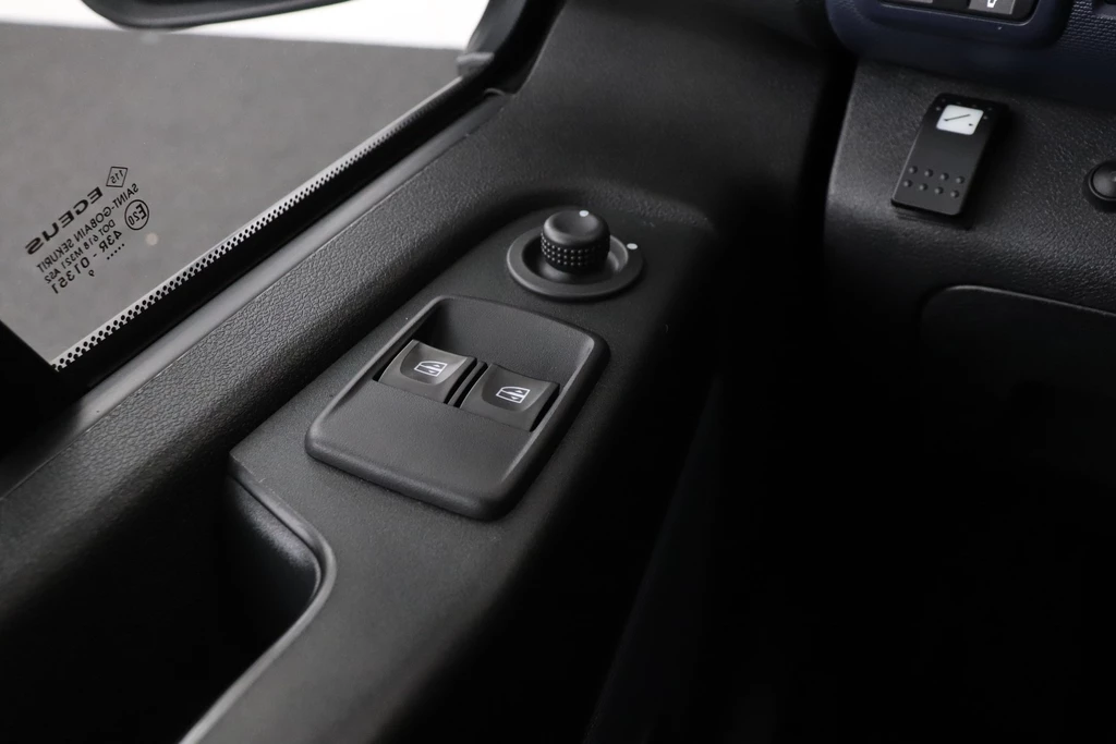 Opel Vivaro – foto 16