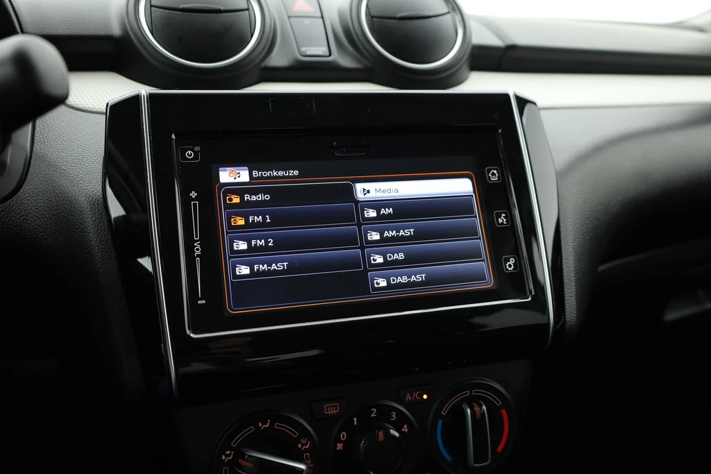 Suzuki Swift – foto 23