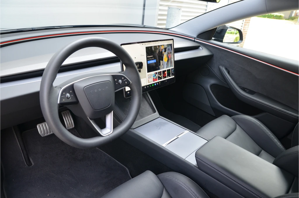 Tesla Model 3 – foto 12