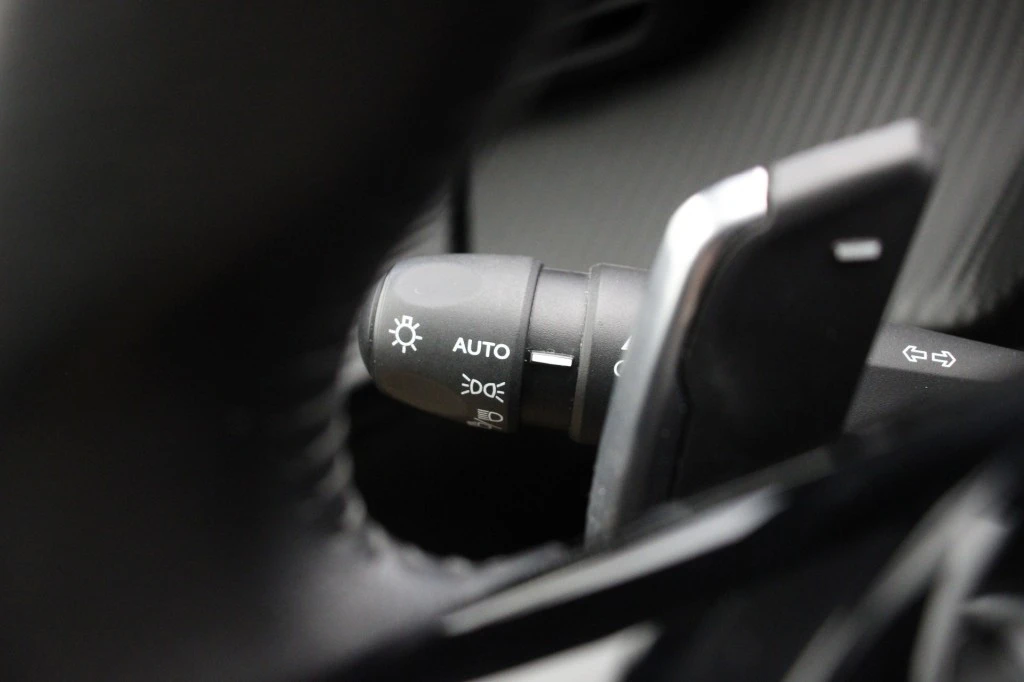 Peugeot 208 – foto 24