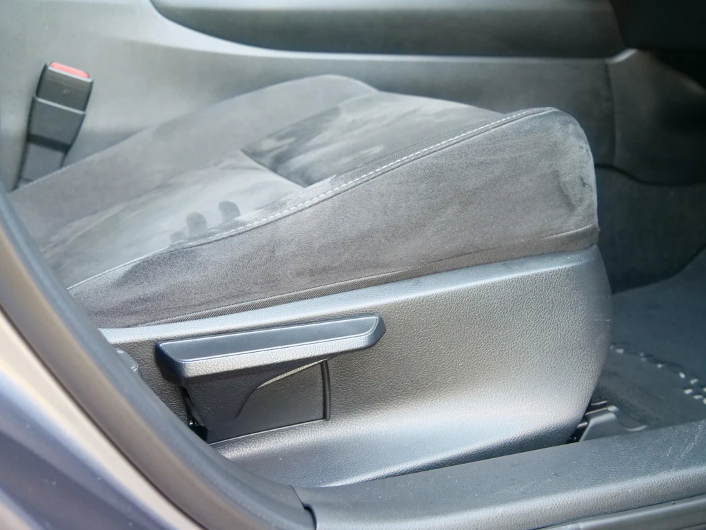 Lexus UX – foto 26