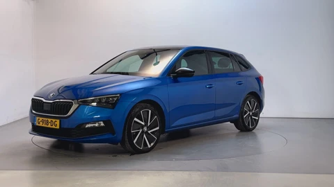 Skoda Scala 1.5 TSI 150pk DSG Sport Business Panoramadak Camera Stoelverwarming App-Connect