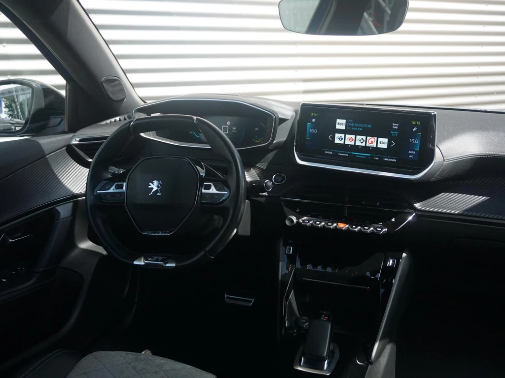 Peugeot e-2008 – foto 11