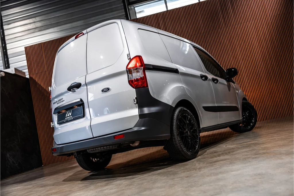 Ford Transit Courier – foto 8