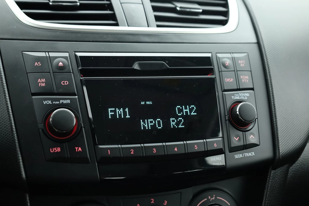 Suzuki Swift – foto 14